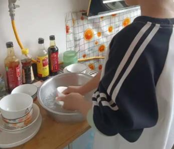 来宾帮妈妈做家务的收获有哪些？